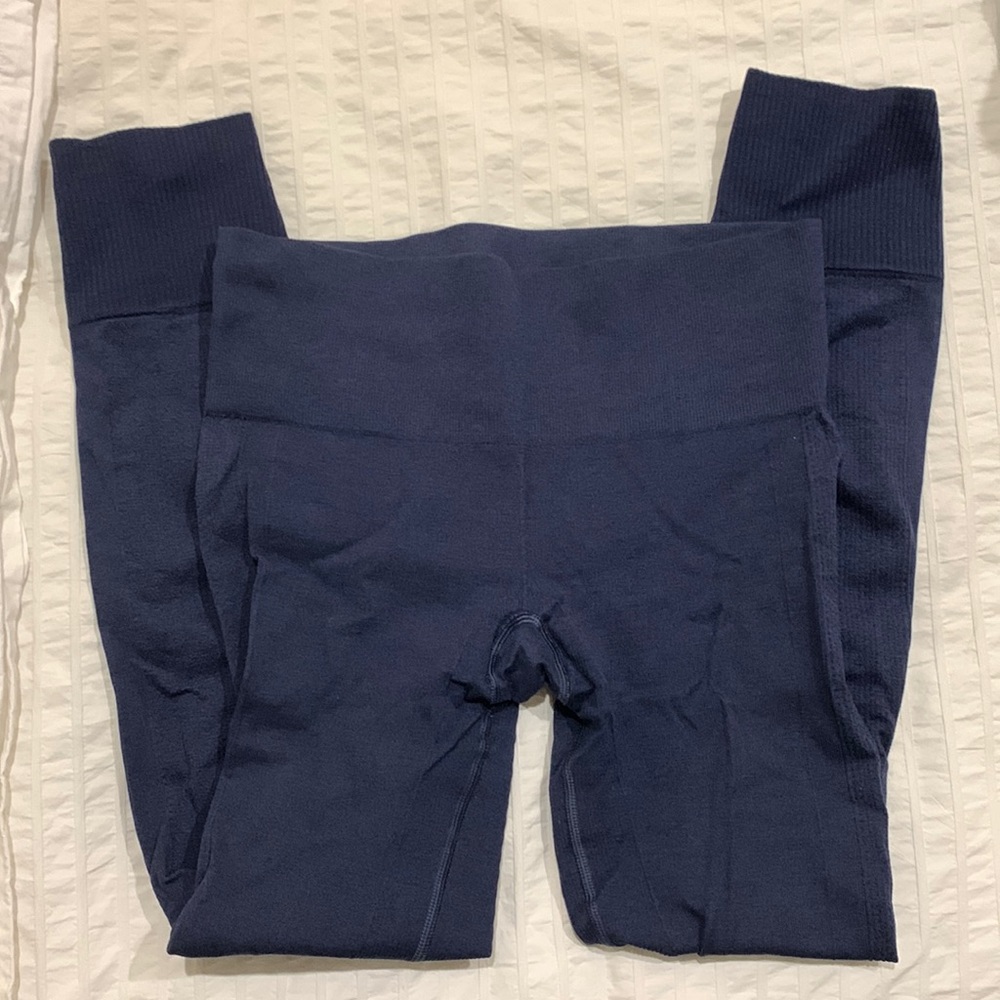 Lululemon Seamless Leggings 7/8 length - Sz 4